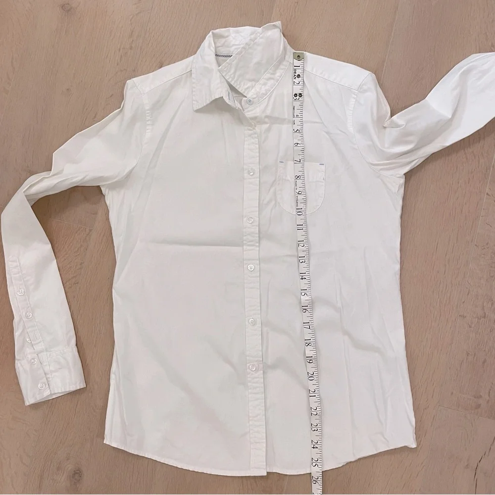 GAP Women’s Long Sleeve Button Down Shirt - Picture 10 of 10